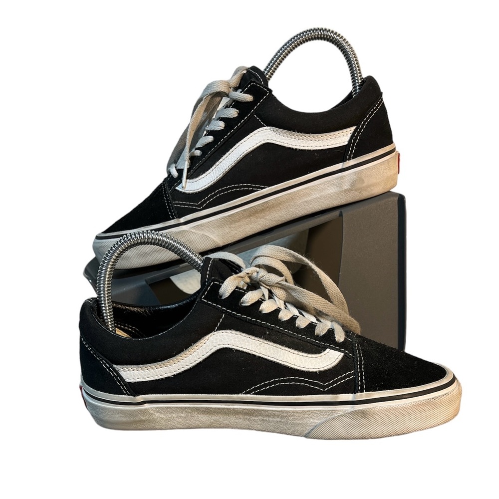Vans Off the Wall Sneaker Classics Skate Shoes Mens 5 Womens 6.5 Black and White